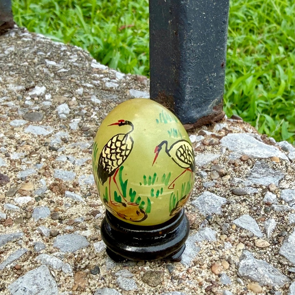 Vintage Hand Painted Stone Egg Cranes Bird Decor with Wood Stand Green Onyx